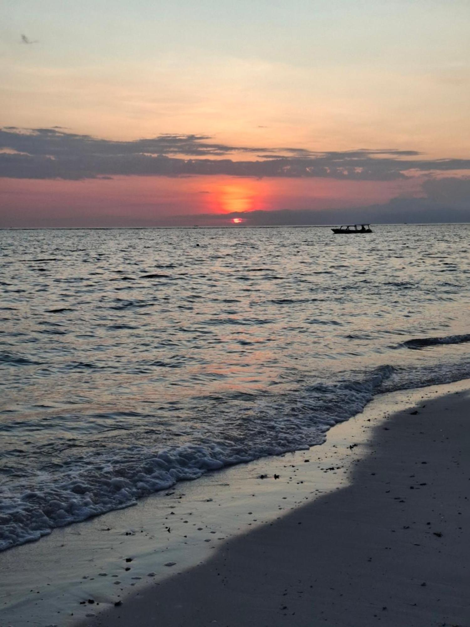 Mandala Beach Healing Rooms Gili Air Luaran gambar